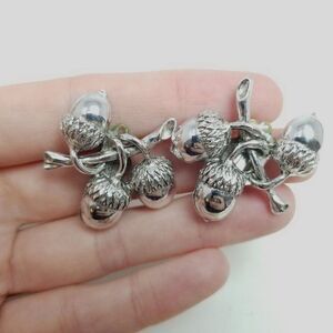 Vintage Acorn Cluster Clip On Earrings, Silver Tone Oak Tree Seed, Retro Estate